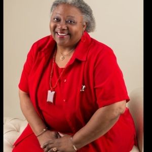 Meet your Posher, Yvette